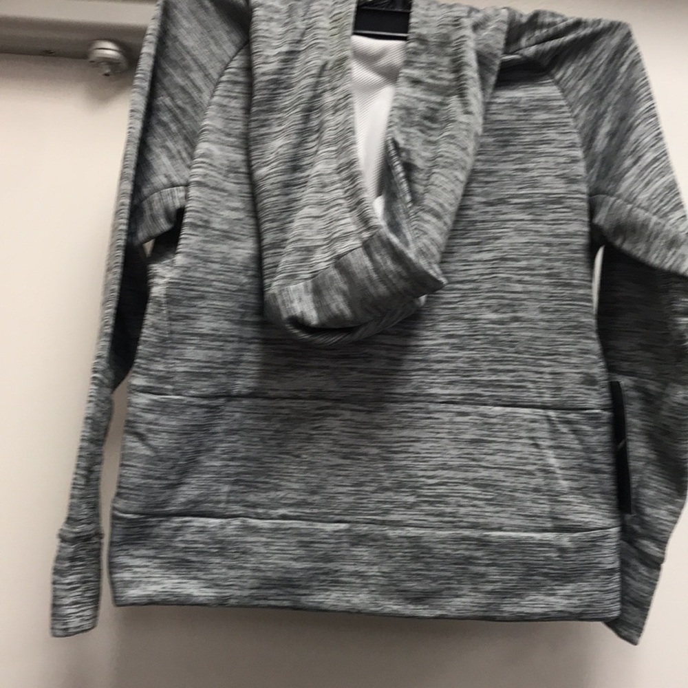 Nike Boy’s Therma Sportwear Pullover Hoodie - Picture 4 of 5